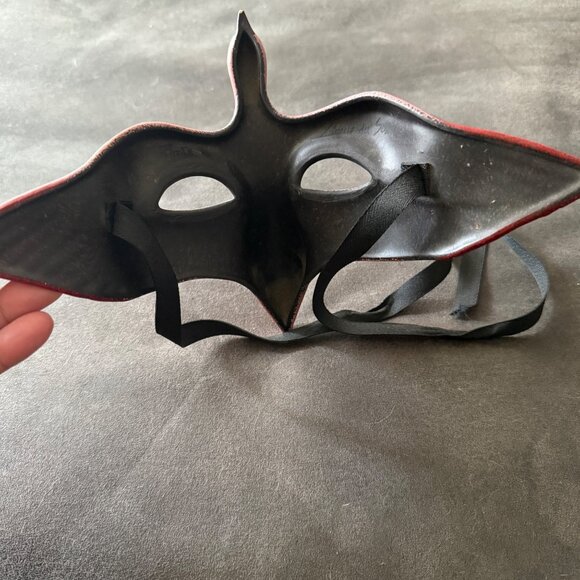 Handcrafted Pink Bird-Inspired Venetian Mask With Ribbon Ties - Picture 4 of 4